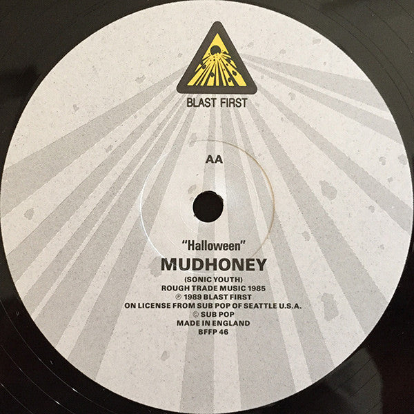 Sonic Youth / Mudhoney : Touch Me I'm Sick / Halloween (12", Single, Bla)