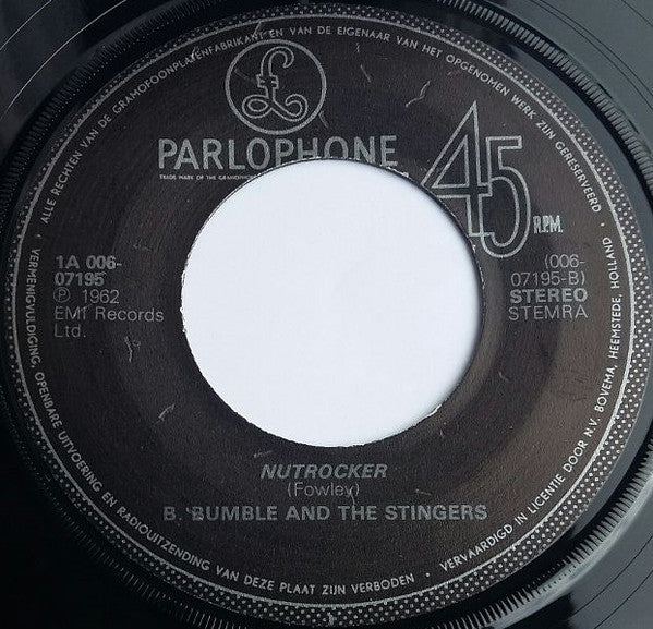 Royal Showband Waterford, The, B. Bumble & The Stingers : Huckle Buck / Nutrocker (7",45 RPM,Single)