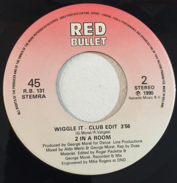 2 In A Room : Wiggle It (7",45 RPM,Single)