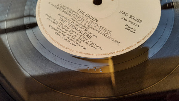 The Stranglers : The Raven (LP, Album, 3D )