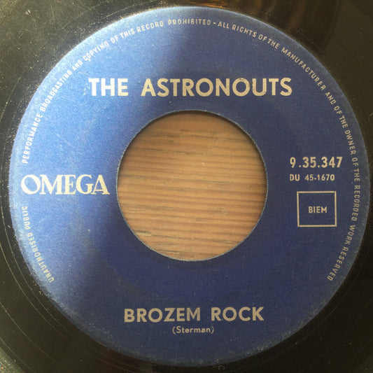 The Astronouts* : Brozem Rock / Strings (7", Single)