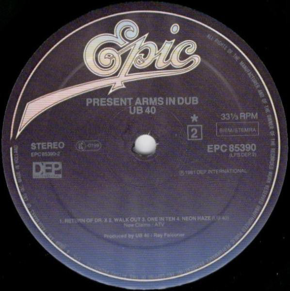 UB40 : Present Arms In Dub (LP,Album)