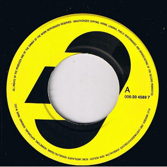 Bassheads : Is There Anybody Out There? (7",Single,45 RPM)