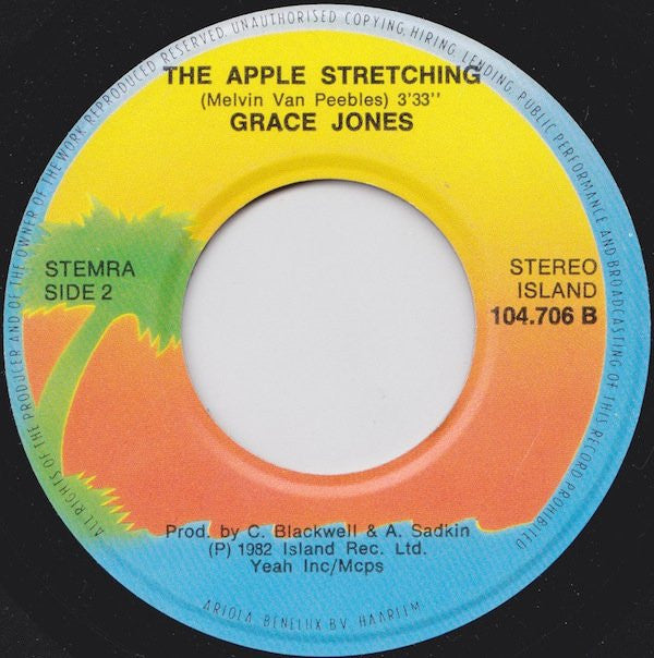 Grace Jones : Nipple To The Bottle / The Apple Stretching (7",45 RPM,Single,Stereo)