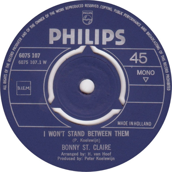 Bonnie St. Claire : I Won't Stand Between Them / Cat And Mouse (7",45 RPM,Single,Mono)