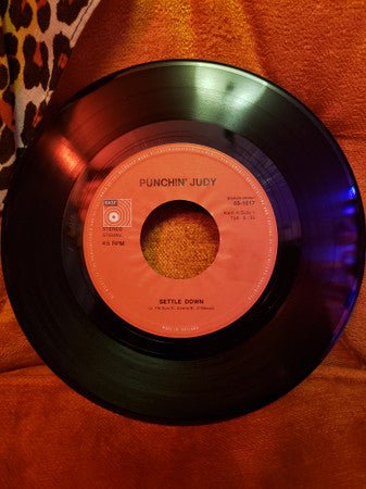 Punchin' Judy : Settle Down  / So Long (7",45 RPM)